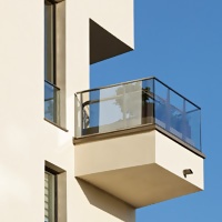 铝合金叠层阳台：打造流畅的幕墙外观